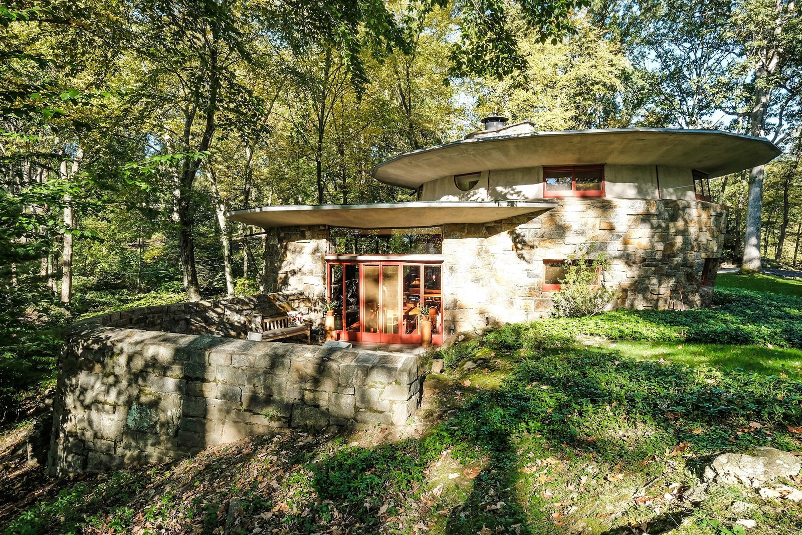 Photo 8 of 10 in A Usonian Masterpiece by Frank Lloyd Wright Is on the ...