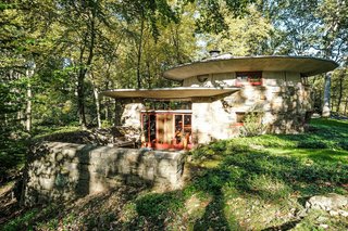 A Usonian Masterpiece by Frank Lloyd Wright Is on the Market For $1.5M - Photo 7 of 9 -