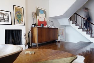 A Design Duo's 19th-Century Brooklyn Townhouse Is Filled With Art They Love - Photo 4 of 15 -