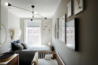 A Design Duo's 19th-Century Brooklyn Townhouse Is Filled With Art They Love - Photo 12 of 15 -