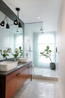 A Design Duo's 19th-Century Brooklyn Townhouse Is Filled With Art They Love - Photo 10 of 15 -
