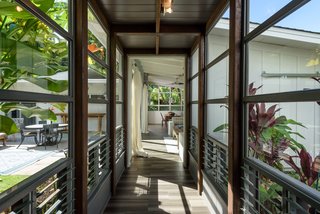 A Renovated Hawaiian Beach House From the 1950s Asks $1.79M - Photo 2 of 12 -