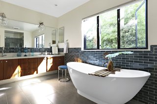A Silver Lake Home Built in 1939 Is Renovated From Top to Bottom - Photo 16 of 22 -
