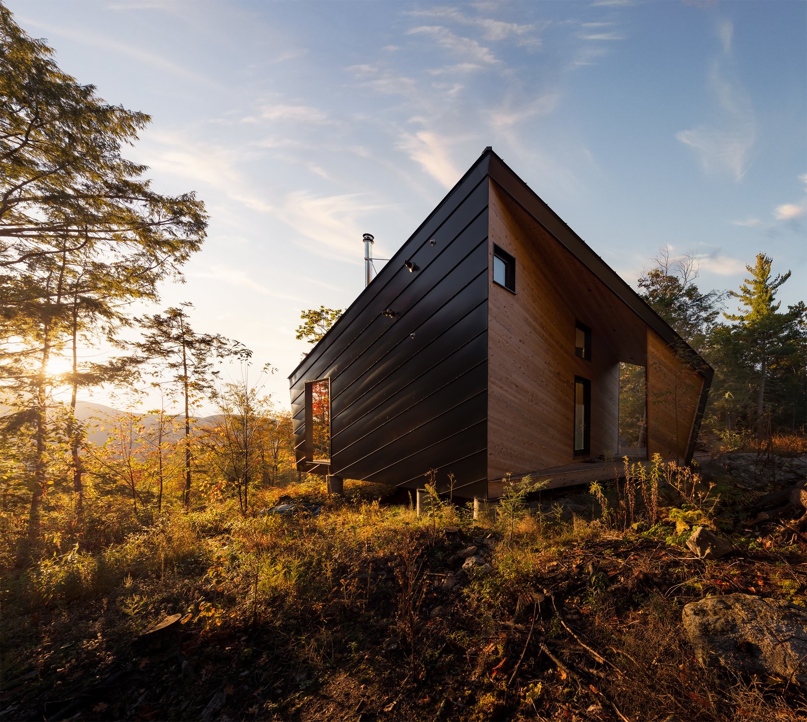 Photo 3 of 18 in A Prefab Cabin in New Hampshire Is a Magnificent ...