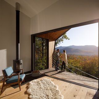 A Prefab Cabin in New Hampshire Is a Magnificent Mountain Retreat - Photo 7 of 18 -