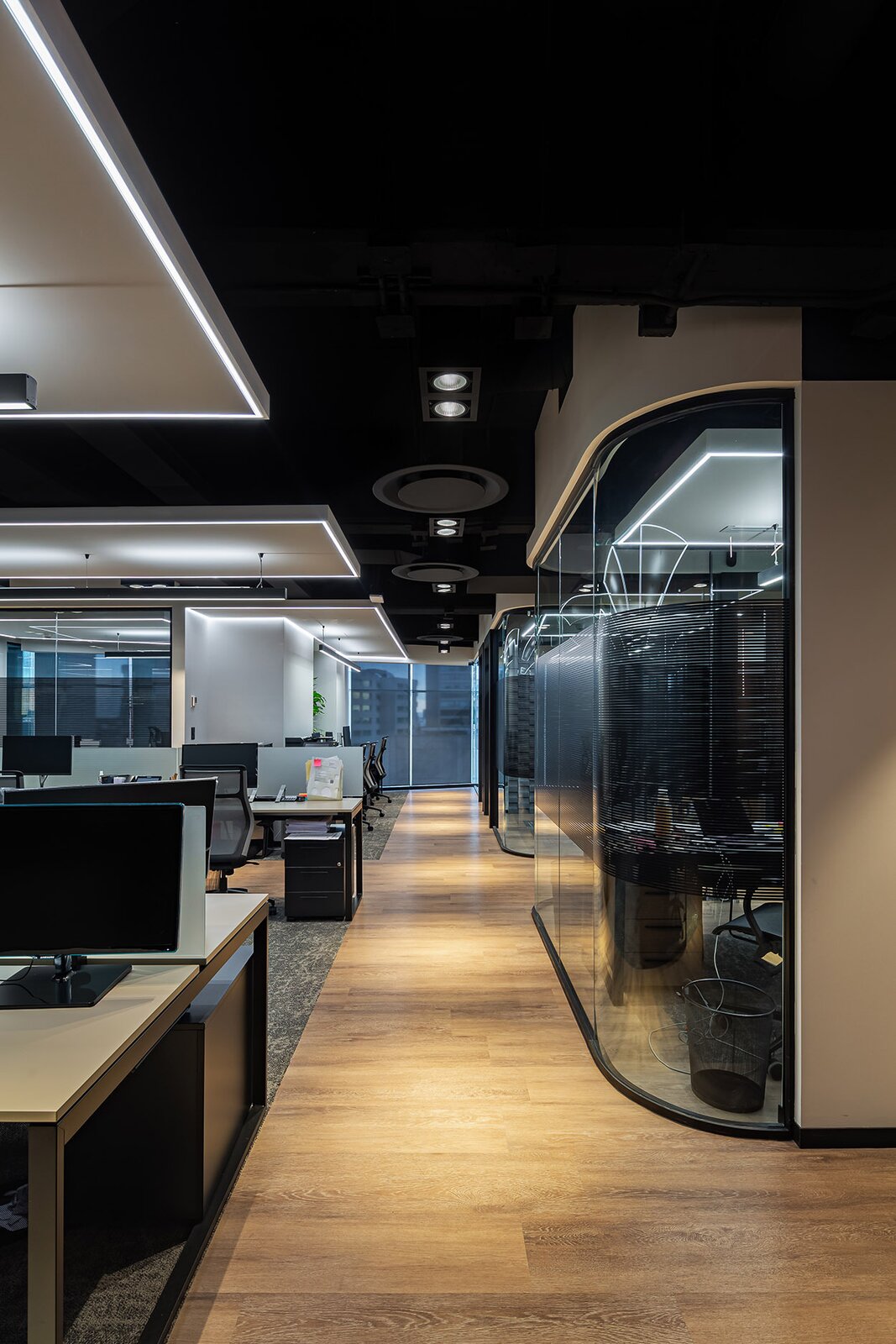 Photo 10 of 12 in EXI by Work+ - Dwell