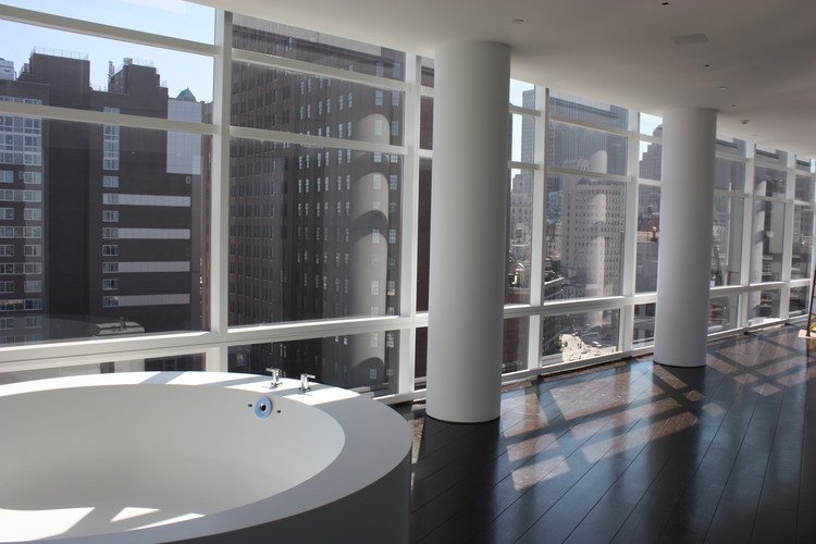 Image showcasing Photo 6 of 12 in Downtown Penthouse by Rise Projects - Dwell