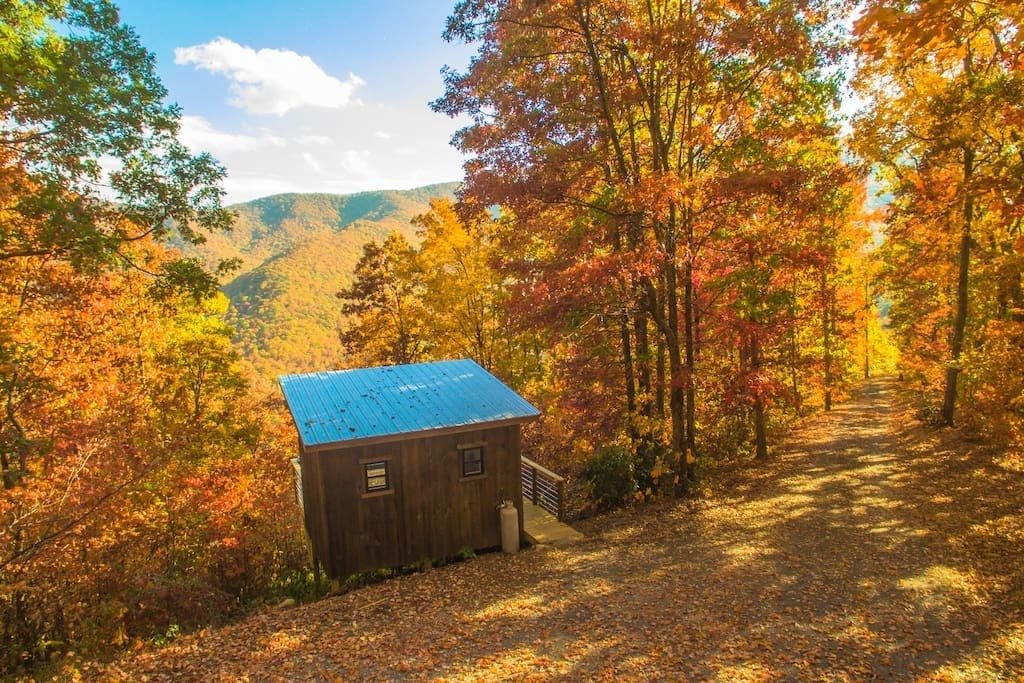 Photo 10 of 12 in Pisgah Highlands Cabin by Haley Gottfried Dwell