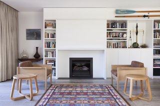 A Timber-Clad Home in Australia Is a Striking Place to Grow Old In - Photo 4 of 5 -
