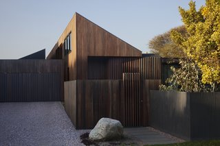 A Timber-Clad Home in Australia Is a Striking Place to Grow Old In - Photo 5 of 5 -