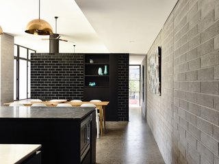 Old Meets New in This Modern Extension to an Edwardian House in Melbourne - Photo 6 of 10 -