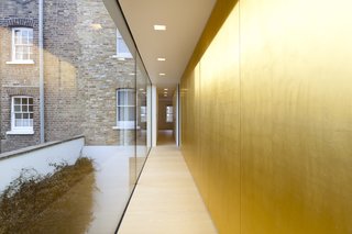 A Stunning Townhouse For Sale in a Historic London Neighborhood - Photo 6 of 11 -