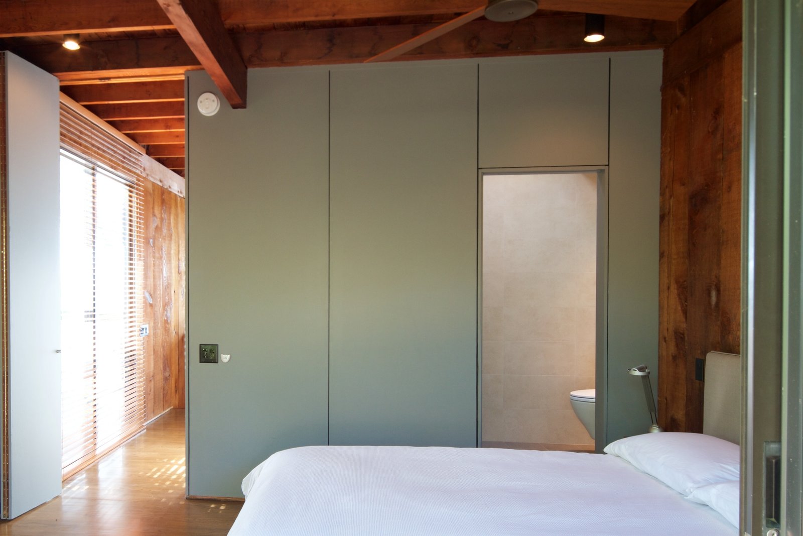 Photo 6 of 10 in A Respectfully Renovated Modern Beach House on Fire