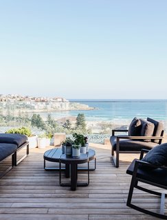 A Bondi Beach Penthouse Designed For Barefoot Luxury - Photo 8 of 8 -