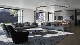 See How Sliding-Glass Pavilions Transformed a Renovated Melbourne Home - Photo 7 of 10 -