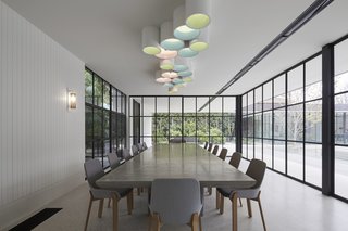 See How Sliding-Glass Pavilions Transformed a Renovated Melbourne Home - Photo 5 of 10 -