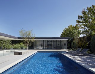 See How Sliding-Glass Pavilions Transformed a Renovated Melbourne Home - Photo 4 of 10 -