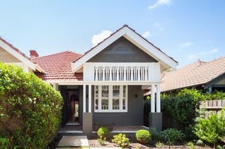 A Streamlined Addition Revives a Gloomy Victorian in Sydney - Photo 1 of 8 -