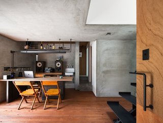 Find Out How a Japanese Architect Created a Fluid Live/Work Space For a Photographer - Photo 11 of 12 -