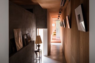 Find Out How a Japanese Architect Created a Fluid Live/Work Space For a Photographer - Photo 6 of 12 -