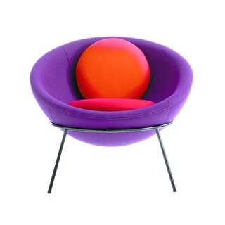 Modern Master Lina Bo Bardi's Bowl Chair Makes a Comeback - Photo 8 of 10 -