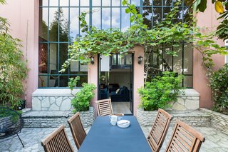 Channel Parisian Glamour With a Stay in This Striking Montmartre Townhouse - Photo 4 of 10 -