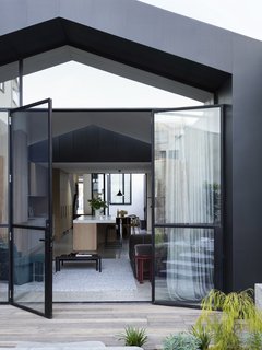 Soak In the Greatness of This Gorgeous Melbourne Addition - Photo 8 of 11 -