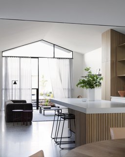 Soak In the Greatness of This Gorgeous Melbourne Addition - Photo 7 of 11 -
