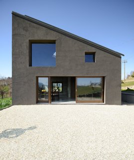 A Concrete Hideaway in the Italian Countryside - Photo 2 of 11 -