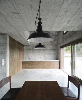 A Concrete Hideaway in the Italian Countryside - Photo 4 of 11 -