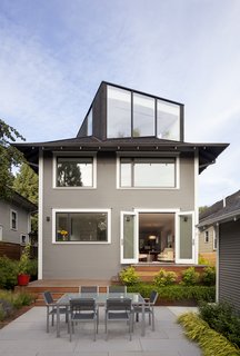 You Wouldn't Expect the Rooftop Addition on This American Foursquare in Portland - Photo 1 of 9 -