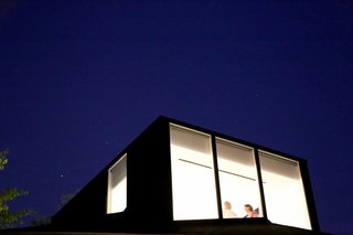 You Wouldn't Expect the Rooftop Addition on This American Foursquare in Portland - Photo 9 of 9 -
