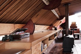 Hand-Built by a Famed Queensland Architect, This Unique Abode Asks $228K - Photo 7 of 11 -