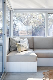 Life in This Renovated Houseboat Would Be But a Dream - Photo 6 of 13 -
