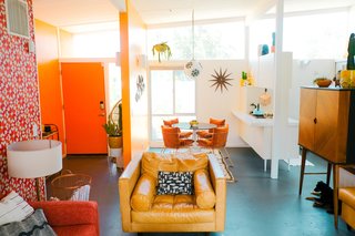 Inside, the angled sweep of the roofline and clerestory windows let in lots of desert light.