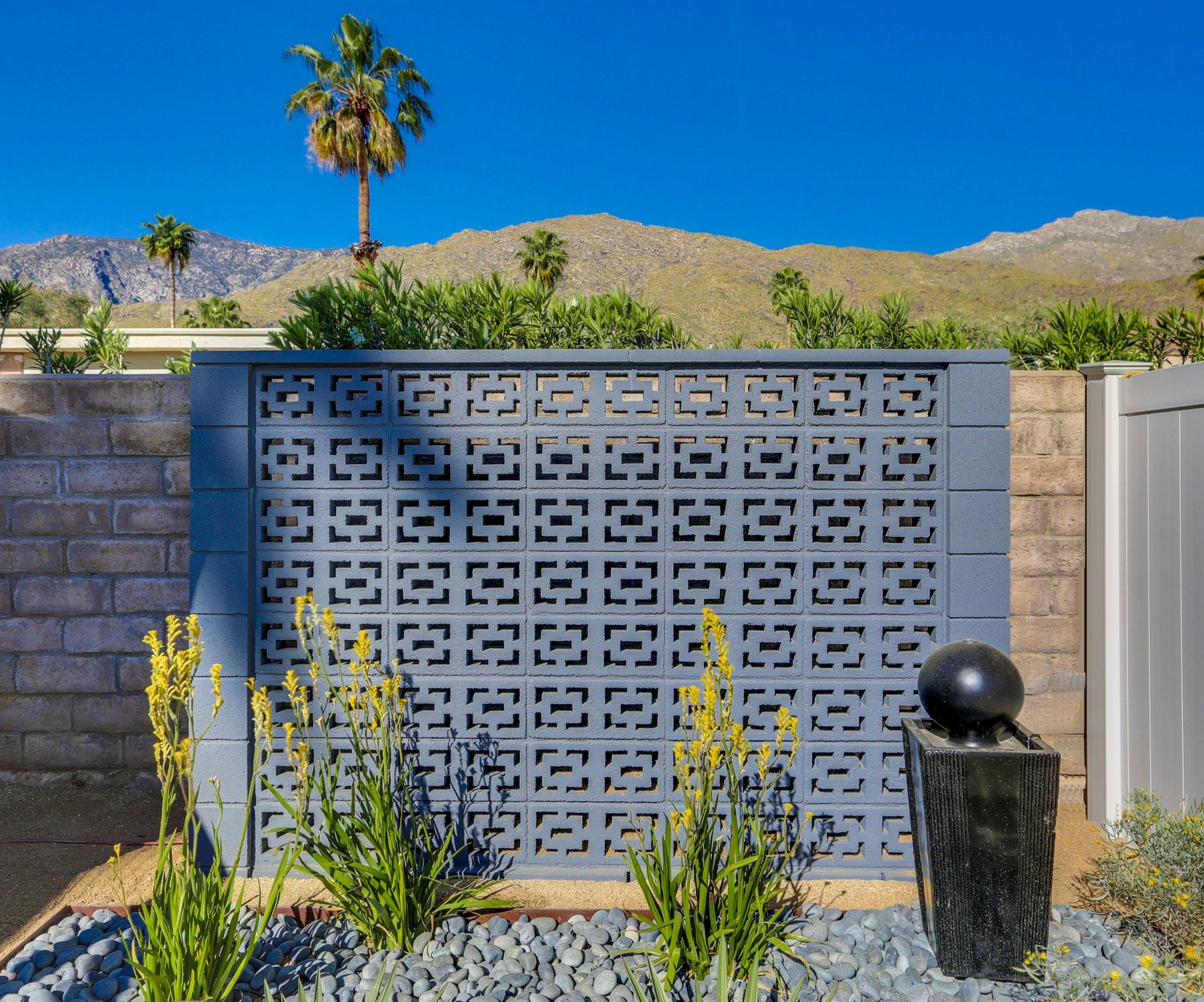 Photo 1 of 30 in Tiny Homes in Palm Springs by Paul Kaplan Group Dwell