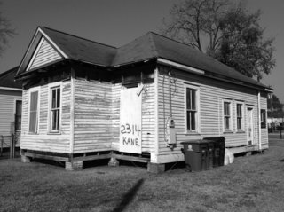 A Victorian Cottage in Houston Finds New Life as a Local Firm's Office - Photo 2 of 13 -
