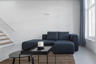 A Cramped Amsterdam Apartment Is Transformed Into an Airy Loft - Photo 6 of 9 -