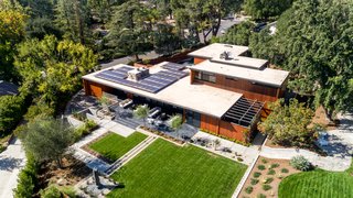 An Award-Winning Midcentury Residence in Los Angeles County Asks $3.9M - Photo 15 of 17 - A rooftop solar array increases the energy efficiency for the residence. 