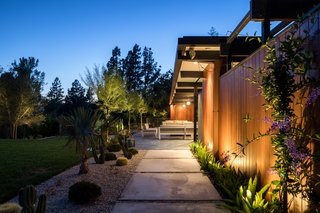 An Award-Winning Midcentury Residence in Los Angeles County Asks $3.9M - Photo 17 of 17 -