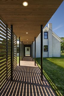 An 1850s Farmhouse in Iowa City Gets a Modern Makeover - Photo 4 of 12 -