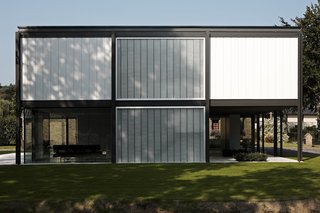 A Fantastic Renovation in Belgium Rescues a Bauhaus-Inspired Home - Photo 4 of 11 -