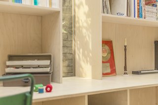 A London Couple's Backyard Studio Is Clad in Sustainable Cork - Photo 6 of 8 -