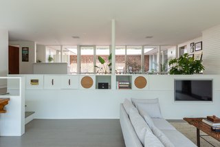 The original stereo and radio remain intact. Although these components are nonfunctional, they are truly unique elements of this Durell home. 