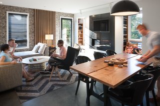 Top 5 Homes of the Week With Stunning Black, White, and Gray Facades - Photo 6 of 10 -