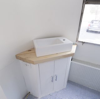 See How an Oregon Couple Renovated Their 1966 Airstream - Photo 13 of 24 -