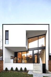 Top 4 Homes of the Week With Floor-to-Ceiling Windows - Photo 3 of 4 -