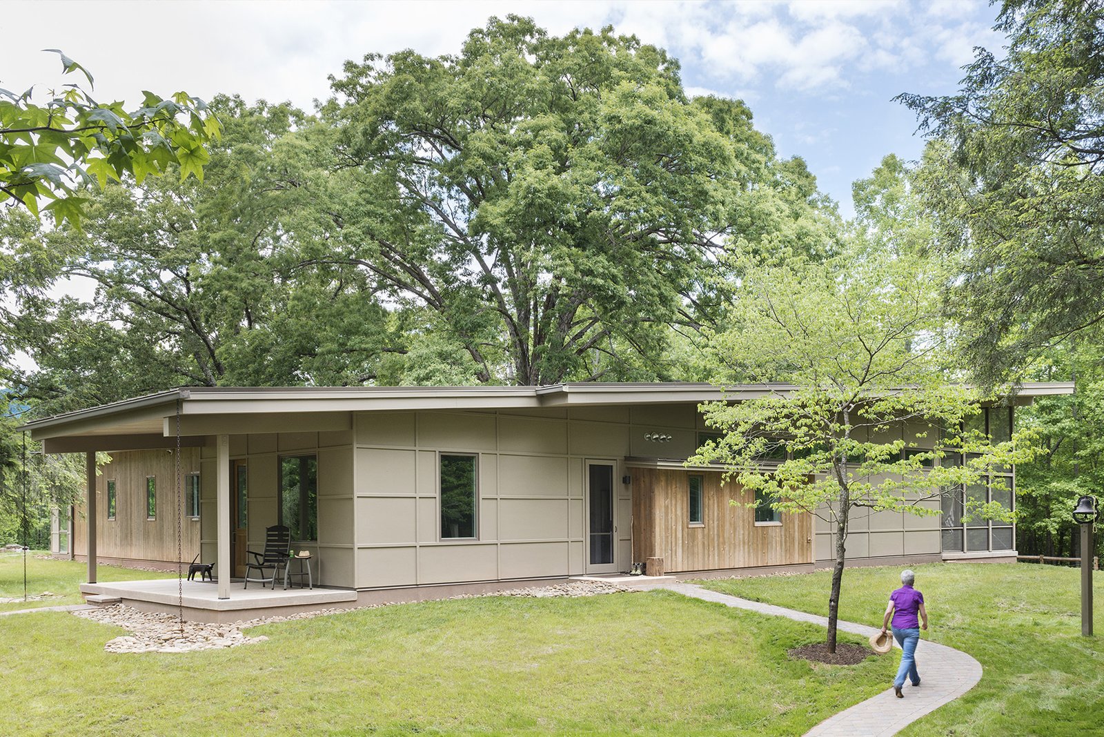 Photo 10 of 11 in The Hammock House by Altura Architects Dwell
