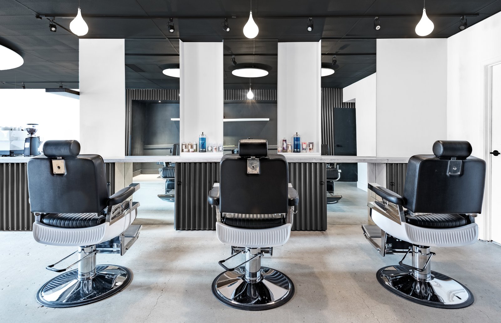 Photo 2 of 11 in Juice and Cafe by StudioAC Dwell