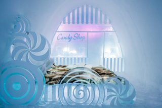 "Lollipop" is designed by architect Mathieu Brison and interior designer Luc Voisin. Indulge your inner child and take a nap surrounded by giant lollipops and cupcakes.
